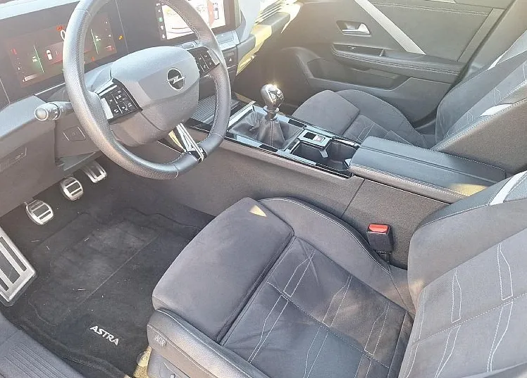 Zunanja slika - Opel Astra - 1.2 T 96KW ULTIMATE | Matrix | Head-Up | Panorama - 9