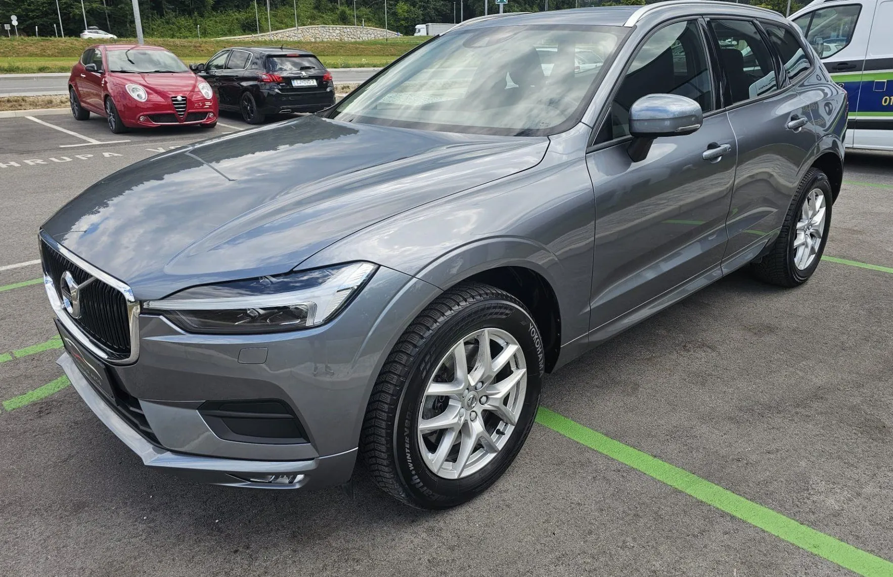 Zunanja slika - Volvo XC60 - B4D AWD Mom.Pro Avt.|panorama|wirtual|Navi|AC|Asis - 1