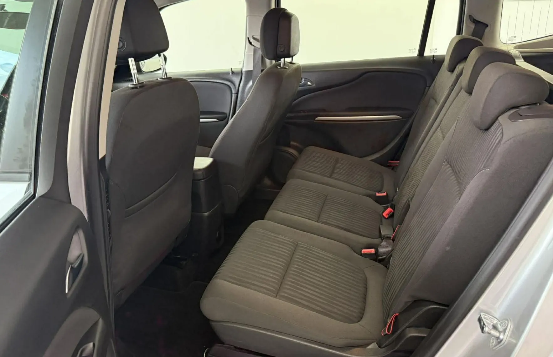 Zunanja slika - Opel Zafira - Opel  1.4 TURBO 103KW.NEMŠKI.NAVI.7 SEDEŽEV. - 11