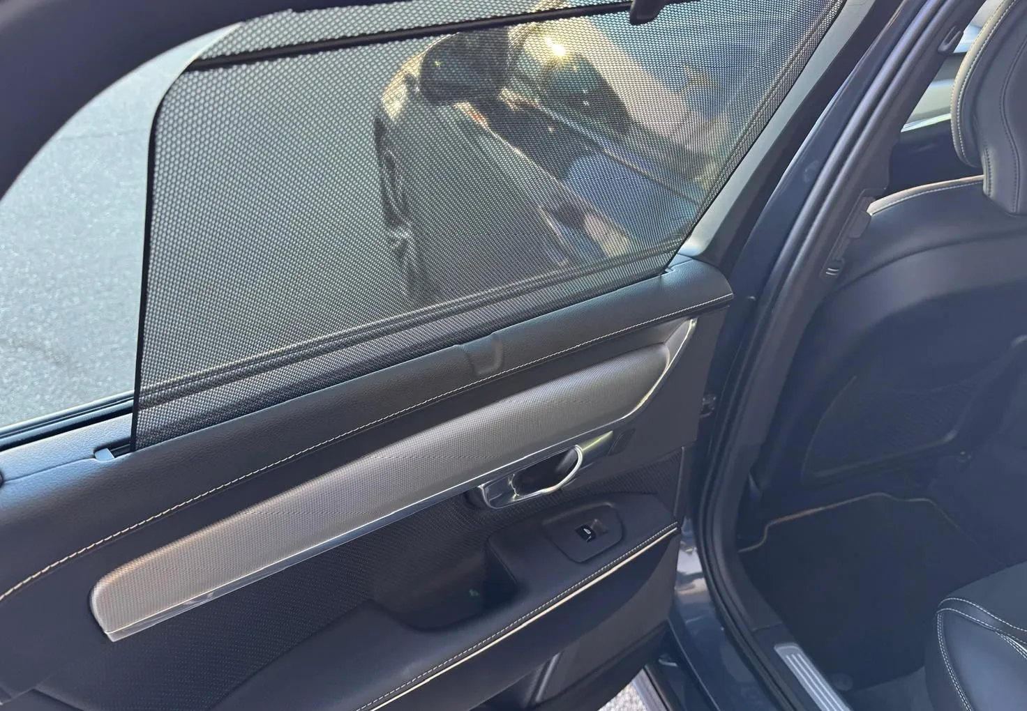 Zunanja slika - Volvo S90 - R DESIGN-KEYLESS-VIRTUAL-NAVI-MEMORY-ACC-LED-ALU - 16