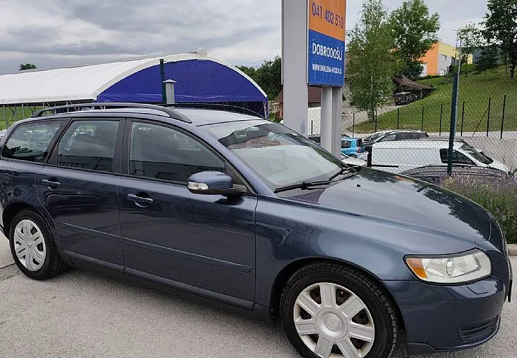 Zunanja slika - Volvo V50 - 1.6 D DRIVe ZELO LEPO OHRANJEN 245110 KM VSE BP - 3