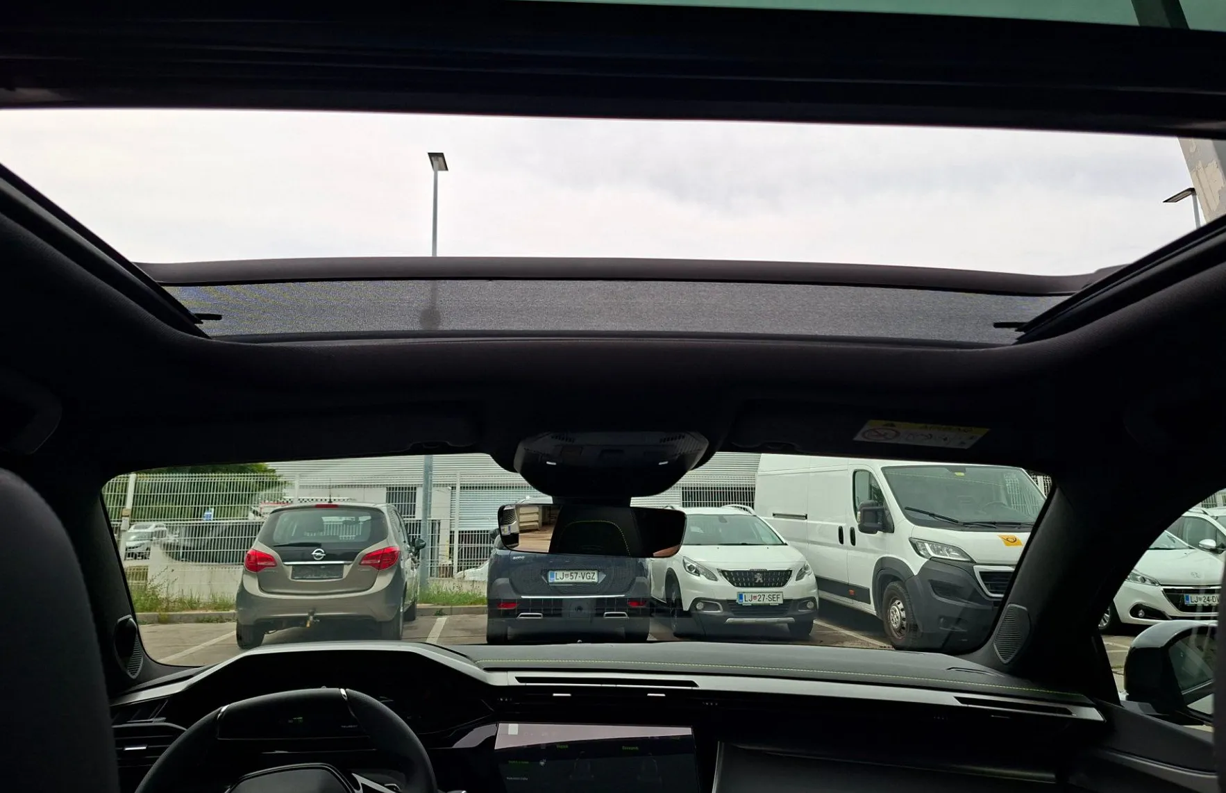 Zunanja slika - Peugeot 408 - GT 1.2 HIBRID 145 + PANORAMA + EL. SEDEŽI - 13