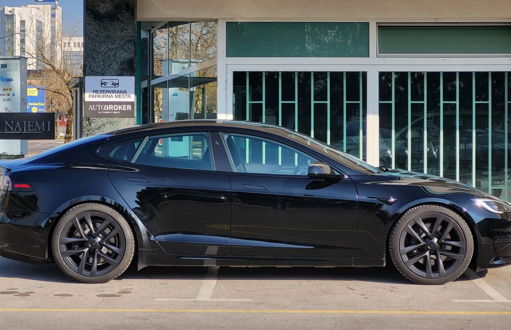 Zunanja slika - Tesla Model S - Plaid - 4