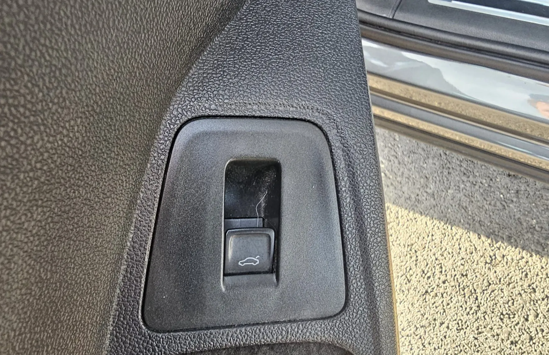 Zunanja slika - Volkswagen Tiguan - 2.0 TDI BMT Comfort Edition | SLO poreklo | 1 lastnica - 14