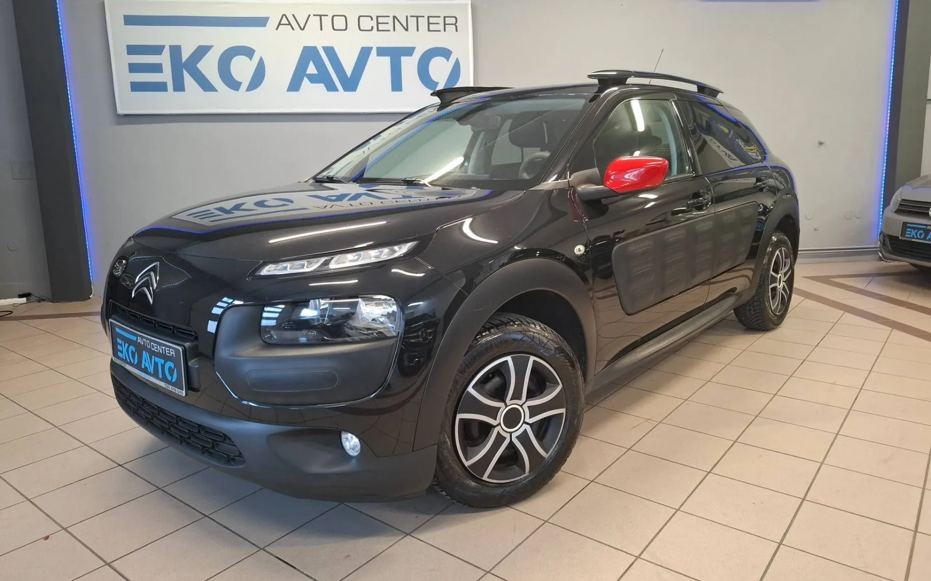 Zunanja slika - Citroën C4 Cactus - 1.2 VTi Live-KREDIT BREZ POLOGA- - 1