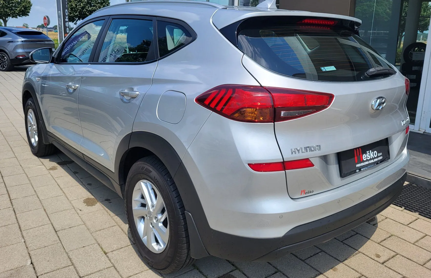 Zunanja slika - Hyundai Tucson - 1.6 GDI slo-1last-nav-pdc-alu-ac-el.paket-servisir - 5