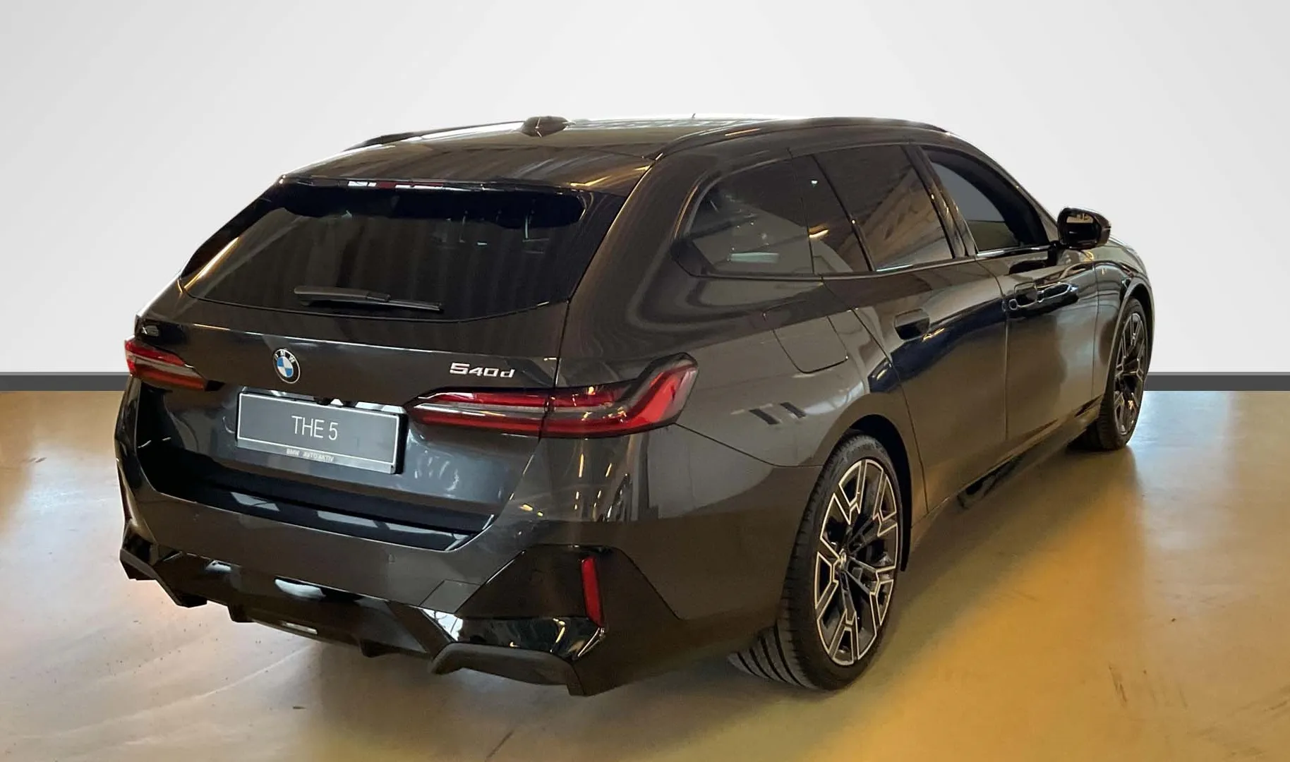 Zunanja slika - BMW Serija 5 - 540d xDrive Touring - 2