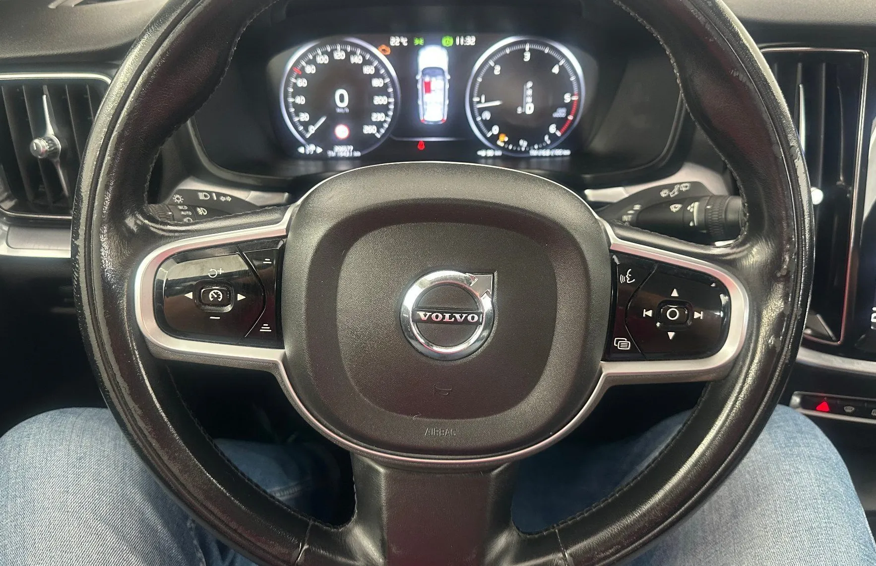 Zunanja slika - Volvo V60 - D3 Momentum Pro Avt+4 ALU.USNJE.NAVI.4X4.TOP - 5
