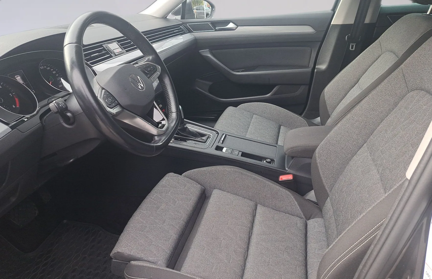 Zunanja slika - Volkswagen Passat - Variant 2.0 TDI BMT SCR Business DSG - 7