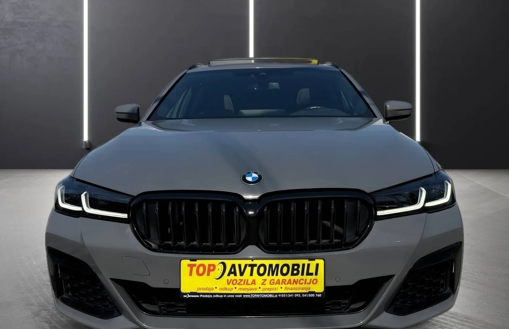 Zunanja slika - BMW Serija 5 - Touring: 530d M SPORT PAKET PANO LED ALCANTARA KAMERA NA - 11