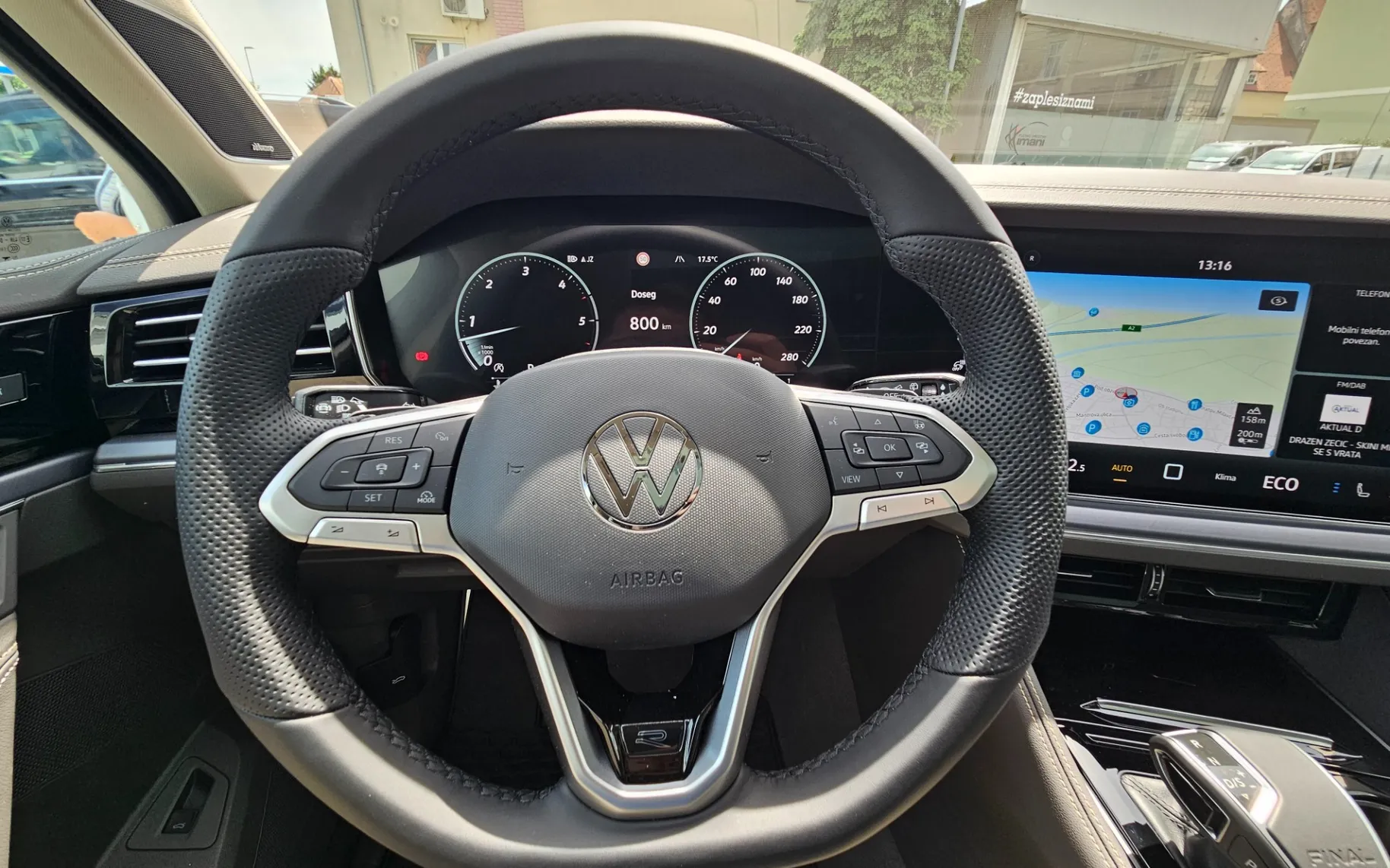 Zunanja slika - Volkswagen Touareg - 4motion V6 TDI BMT R-Line Final Edition - 9