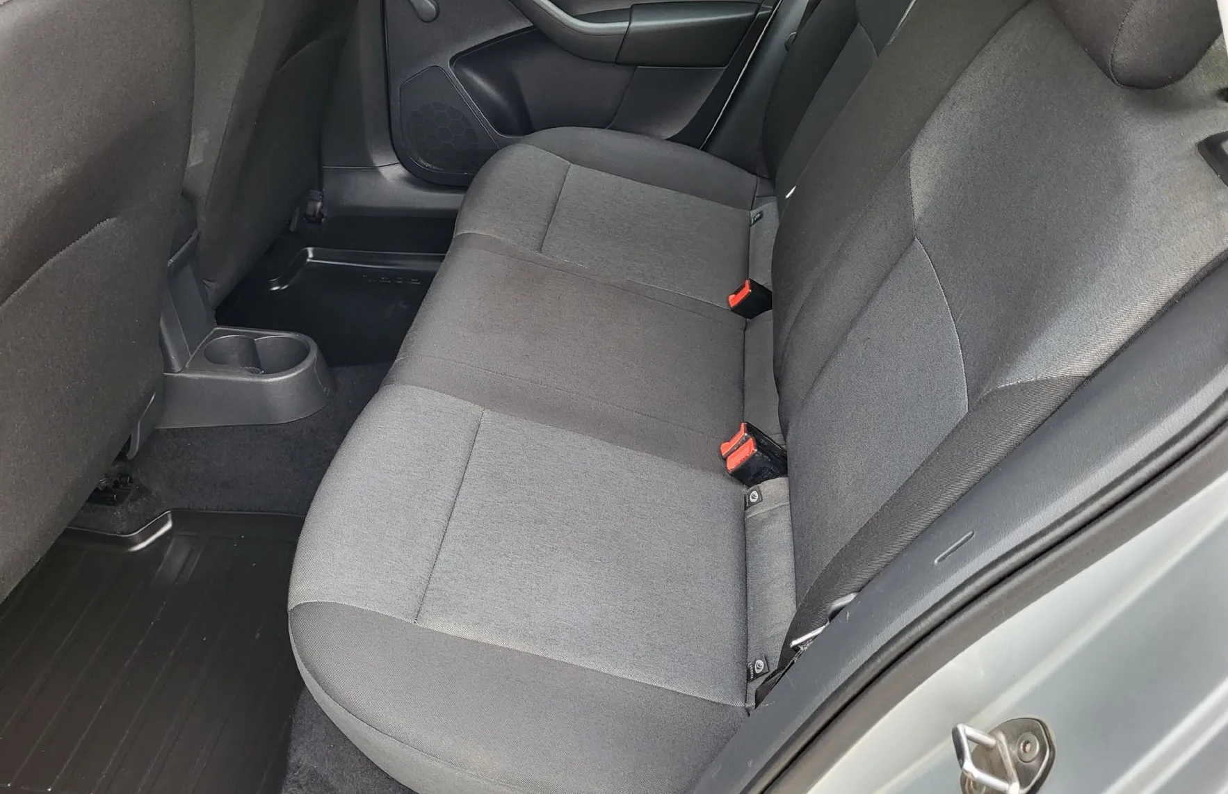 Zunanja slika - Škoda Rapid - 1.0 TSI slo-1last-ac-el.paket-vl.kljuka-Bluetooth - 14