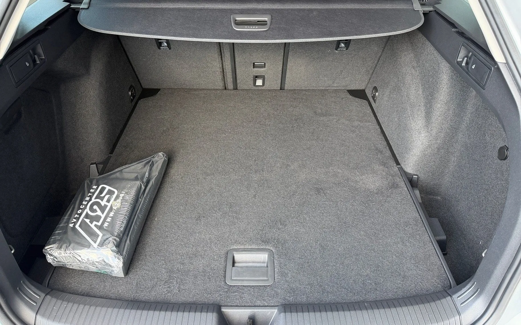 Notranja slika - Volkswagen Golf Variant - 2.0 TDI BMT Life DSG-LED-ACC-PDC-NAVI-Ogr.sedeža.. - 12