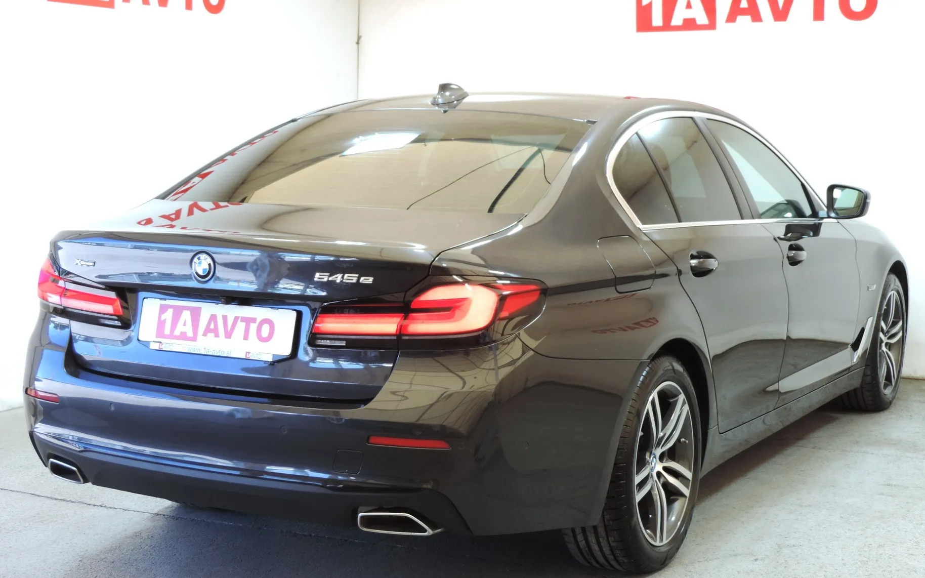 Zunanja slika - BMW 5 Series ActiveHybrid - serija 5: 545e xDrive Avt. PRIKLJUČNI HYBRID - 5