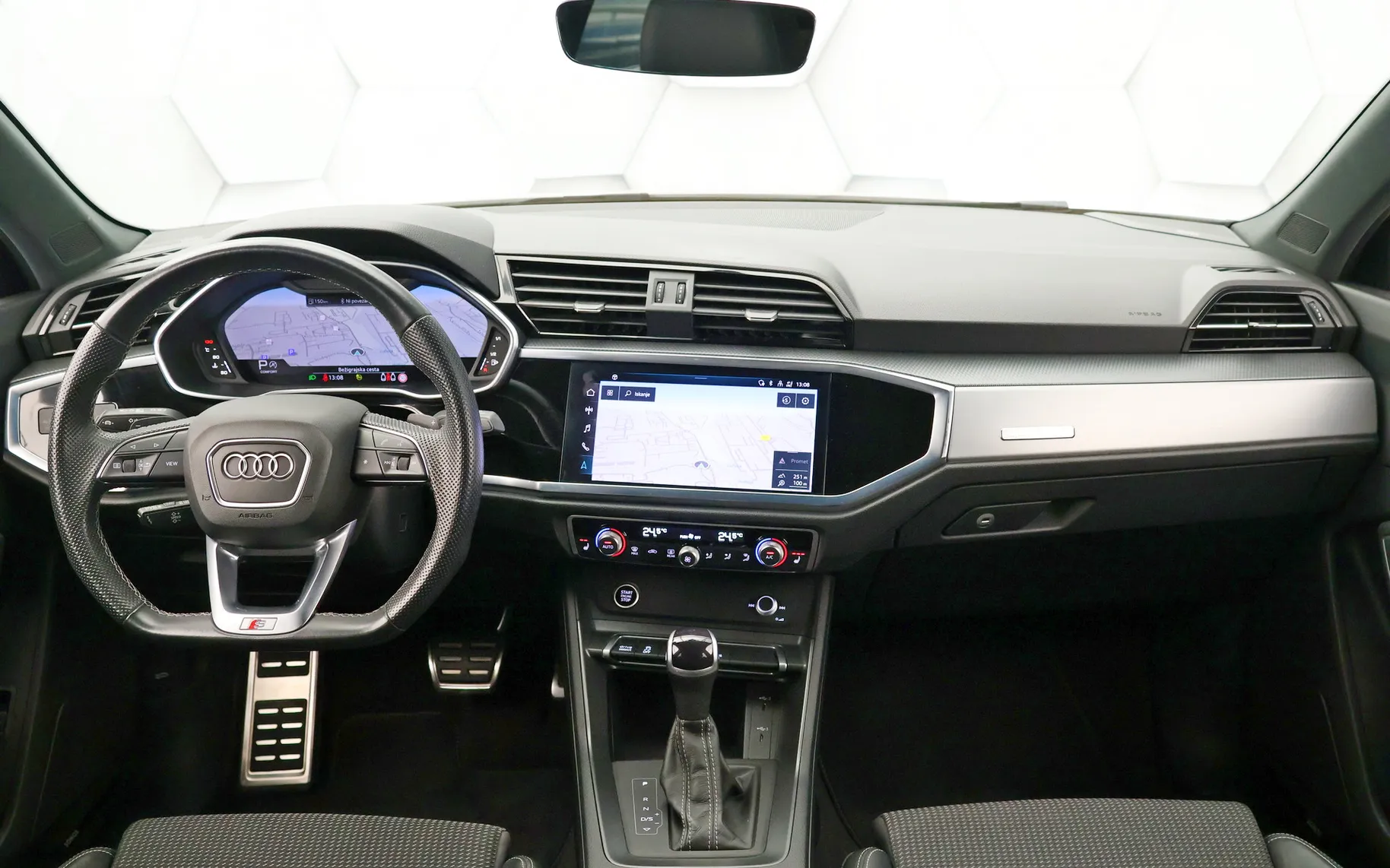 Zunanja slika - Audi Q3 - 40 TDI Quattro S-Tronic S-Line 200KM - 7