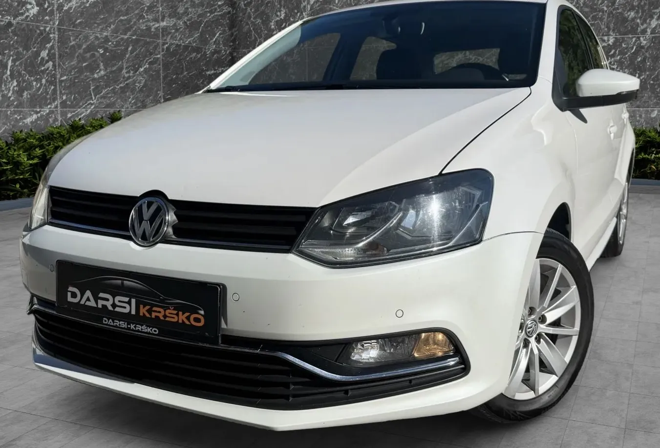 Zunanja slika - Volkswagen Polo - 1.4 TDI Highline PERLA BELA NAVI PDC ALU15 - 7