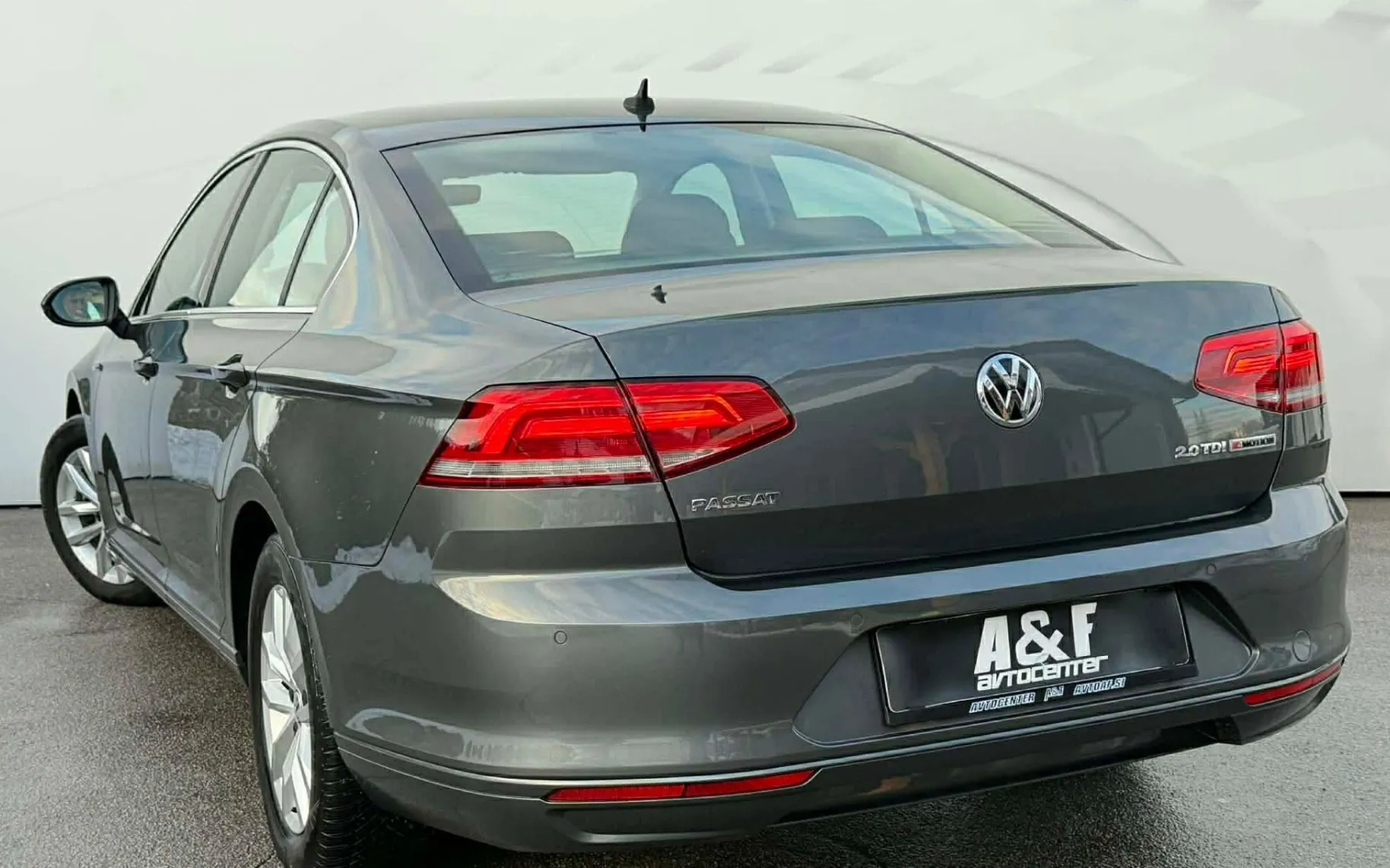 Zunanja slika - VW Passat - 2.0 TDI-4X4 POGON-H LINE-LIZING ZA TUJCE-NAVI- - 7