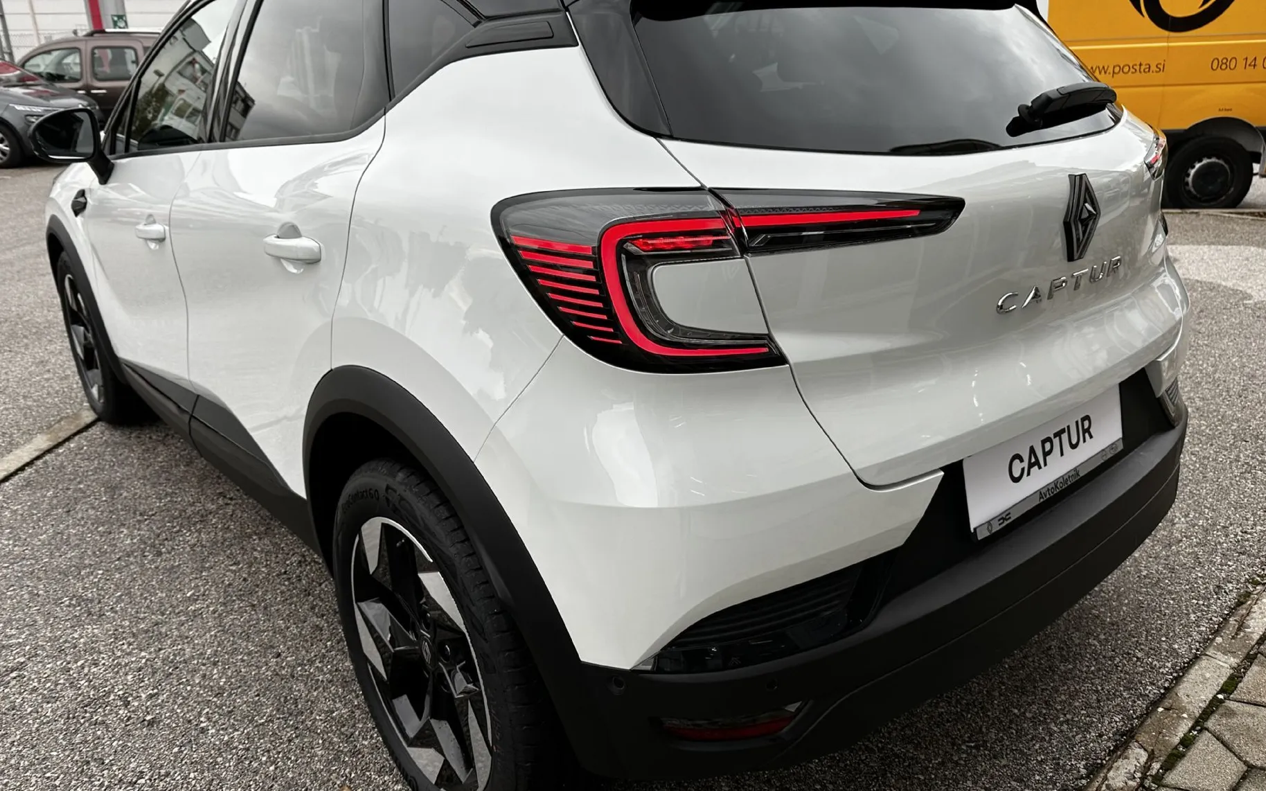 Zunanja slika - Renault Captur - TCe 160 EDC Techno - 4
