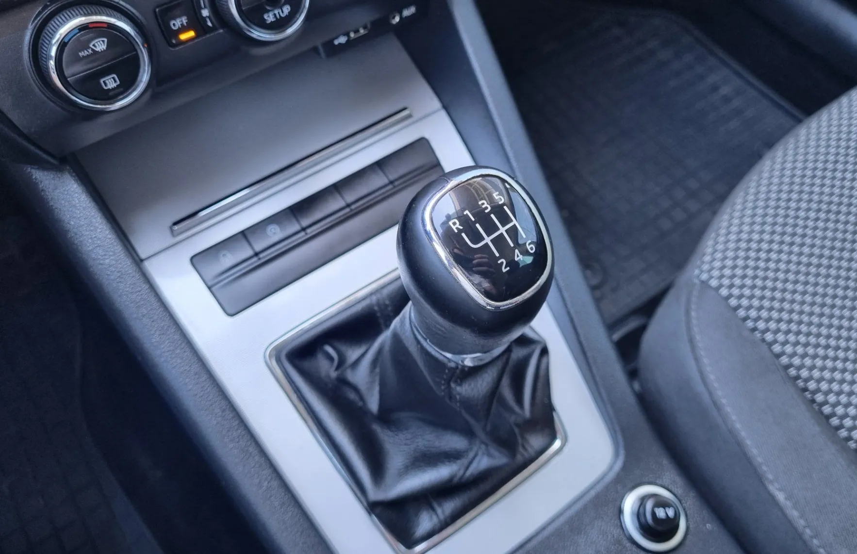 Zunanja slika - Škoda Octavia - Combi 1.2 TSI - SLOVENSKI - 2. LASTNIK - 16