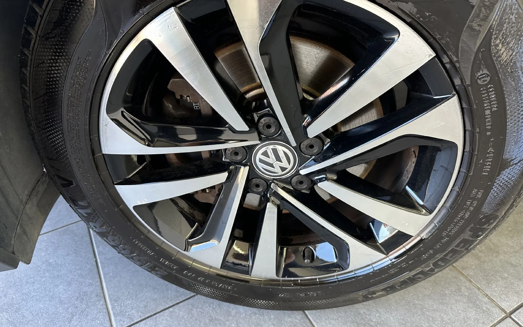 Zunanja slika - Volkswagen Tiguan - 2.0 TDI SCR DSG7 IQ.Drive.PANORAMA.NAVI.KAMERA.ACC - 4