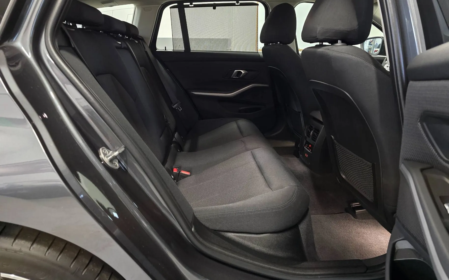Notranja slika - BMW serija 3 Touring: - 320d Touring Advantage Avt- Laser.asist.HiFi.ALU18 - 17