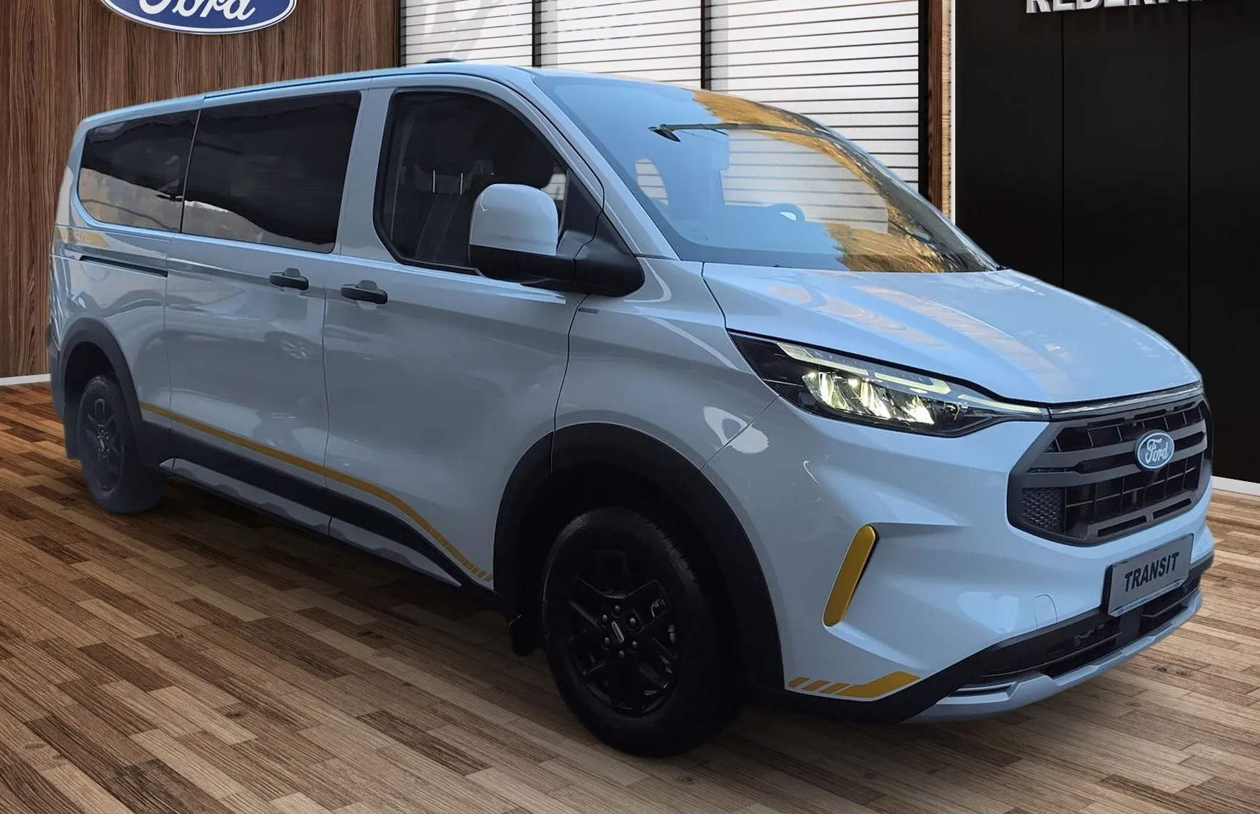 Zunanja slika - Ford Transit Custom - KOMBI TRAIL 2.0 TDCi 150 KM M6 L2H1 -ZALOGA - 2