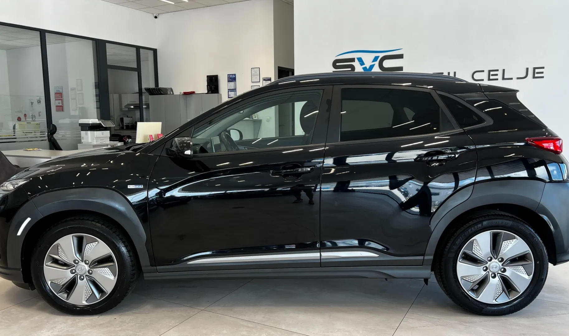 Zunanja slika - Hyundai Kona - FASHION 64 KWH - 3