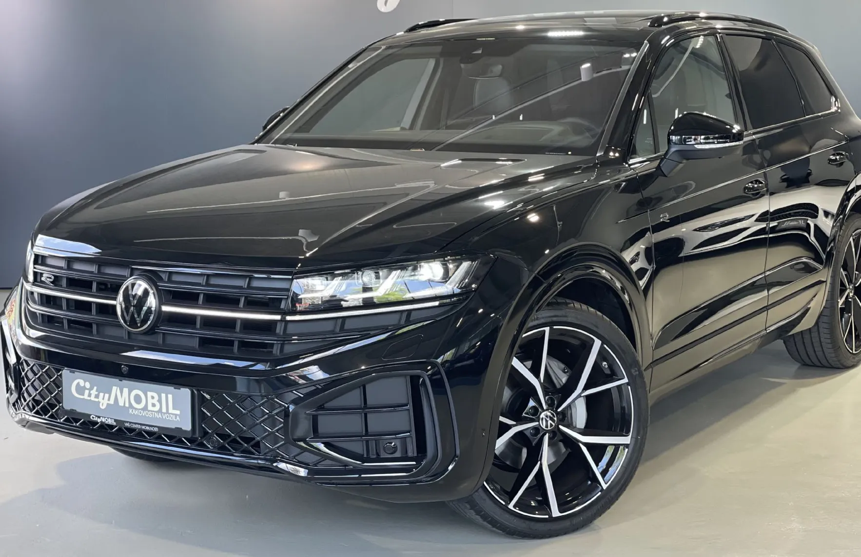 Zunanja slika - VW Touareg - 90KM-HEAD UP-ZRAČNO-MASAŽA-HALJENJE-VIRTUAL-R LINE - 1