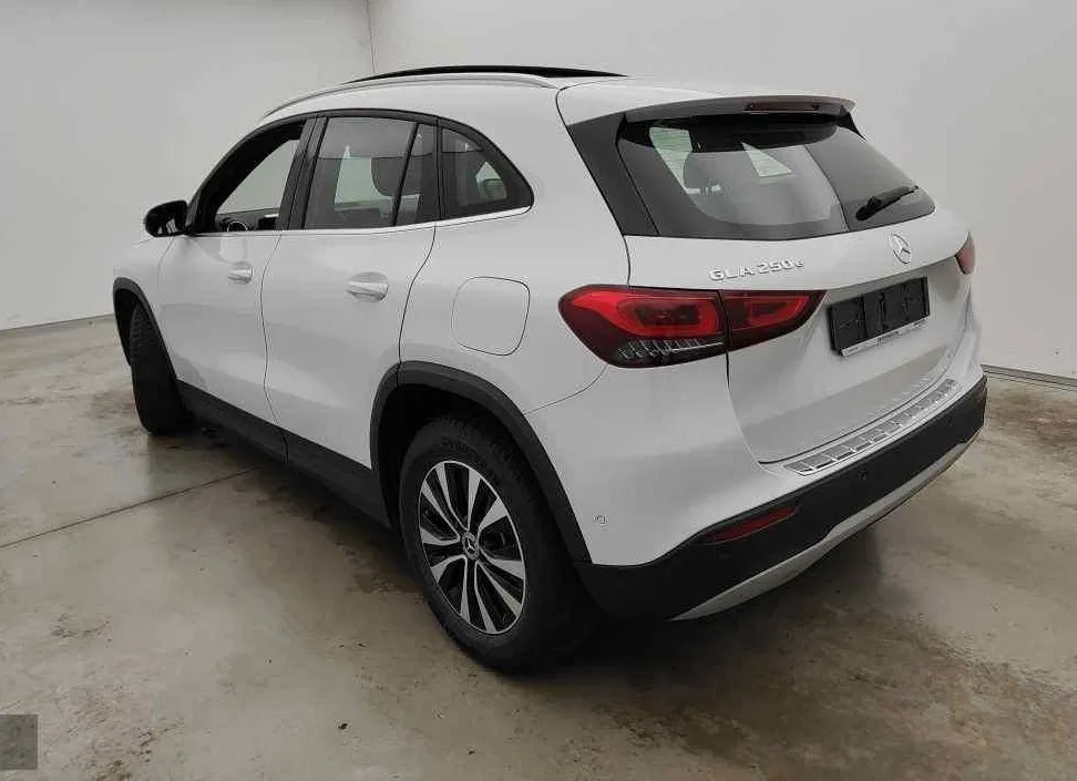 Zunanja slika - Mercedes-Benz GLA-Razred - GLA 250 e Avt.KAMERA.PANORAMA.LED.USNJE.NAVI.TOP - 17