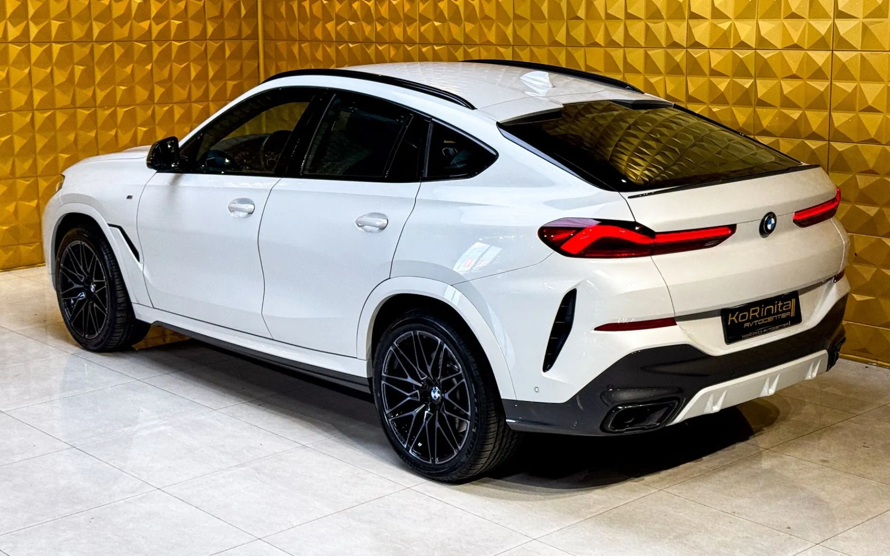 Notranja slika - BMW serija X6: - xDrive 40i M Sport-LED-VIRTUAL-GRETJE VOLANA... - 8