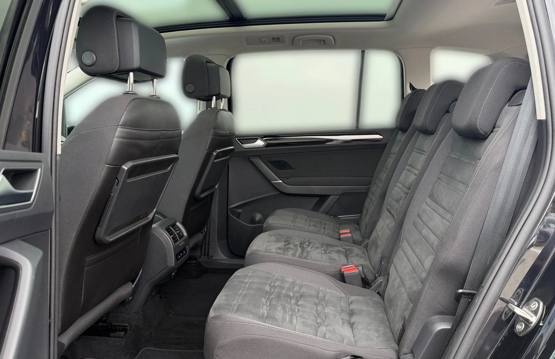 Zunanja slika - VW Touran - 2.0 TDI BMT Highline DSG-7sedežev-Panorama-Masaža - 11