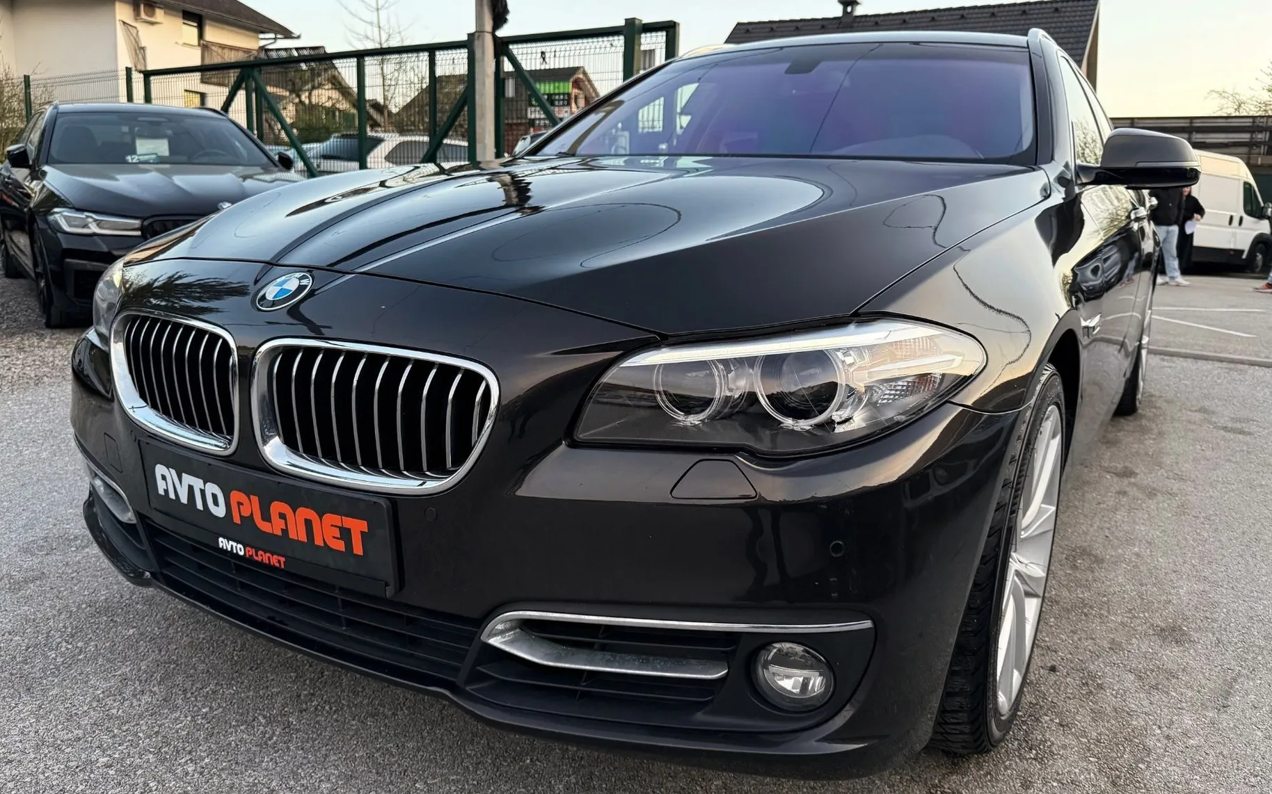 Zunanja slika - BMW Serija 5 - Touring: 520d xDrive AUT. LuxuryLiNE LED XENON USNJE ALU - 7