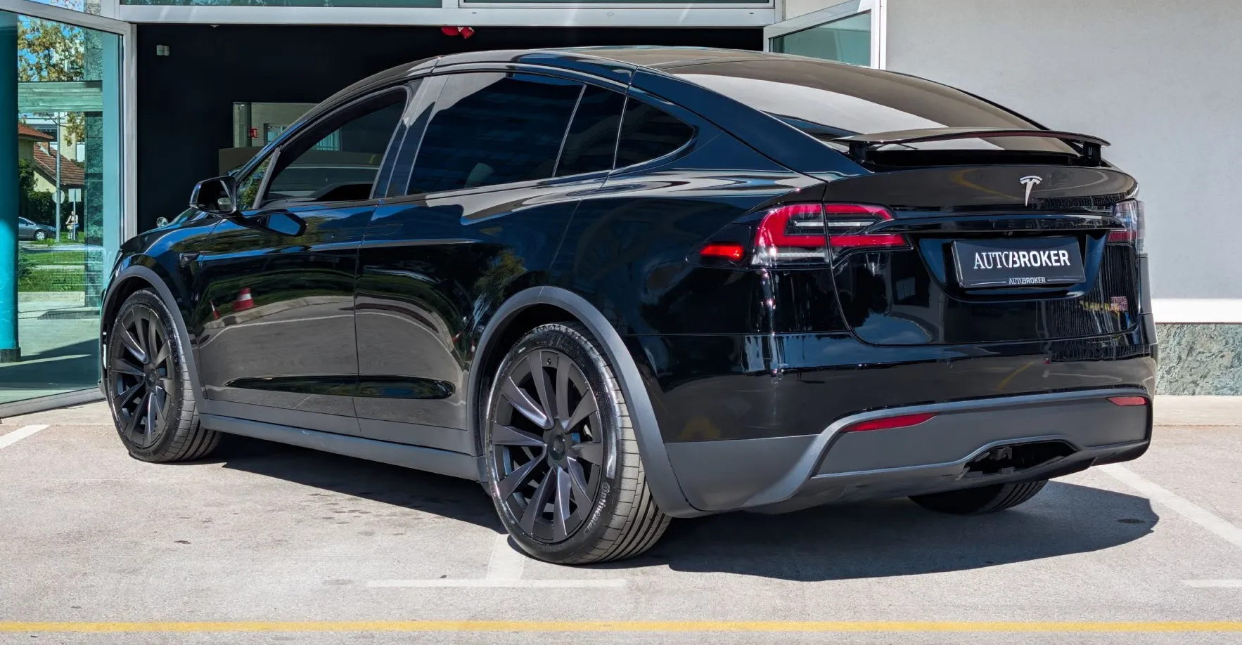 Zunanja slika - Tesla Model X - Plaid All-Wheel Drive Yoke Avtopilot kljuka - 7