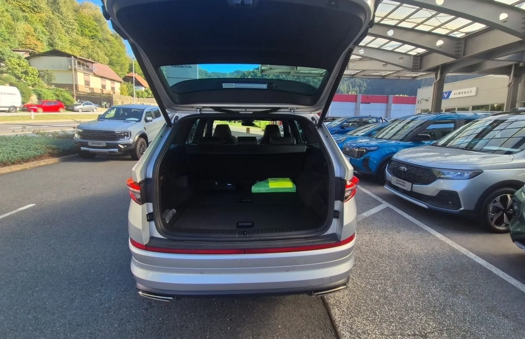 Zunanja slika - Škoda Kodiaq - 4x4 2.0 TSI RS DSG-SLO-1.LAST.-FUL OPREMA-ODLIČEN - 9