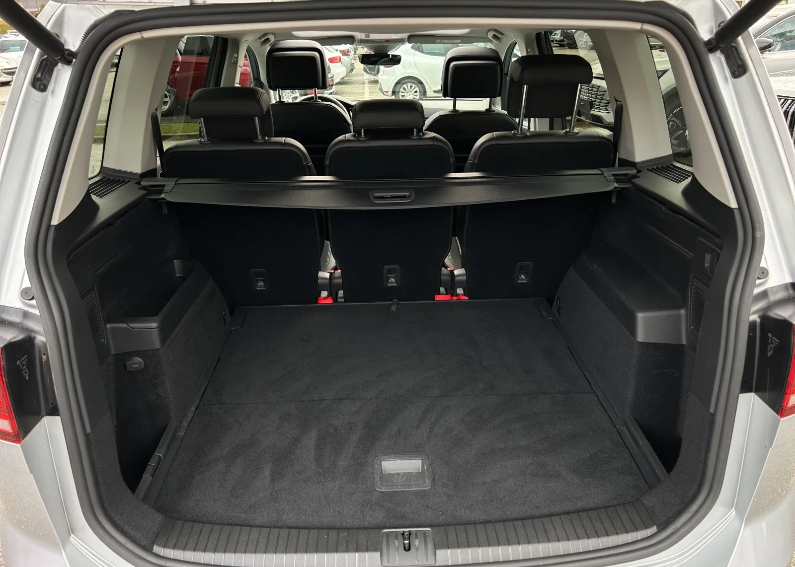 Zunanja slika - Volkswagen Touran - 2,0 TDI BMT Family DSG - 19