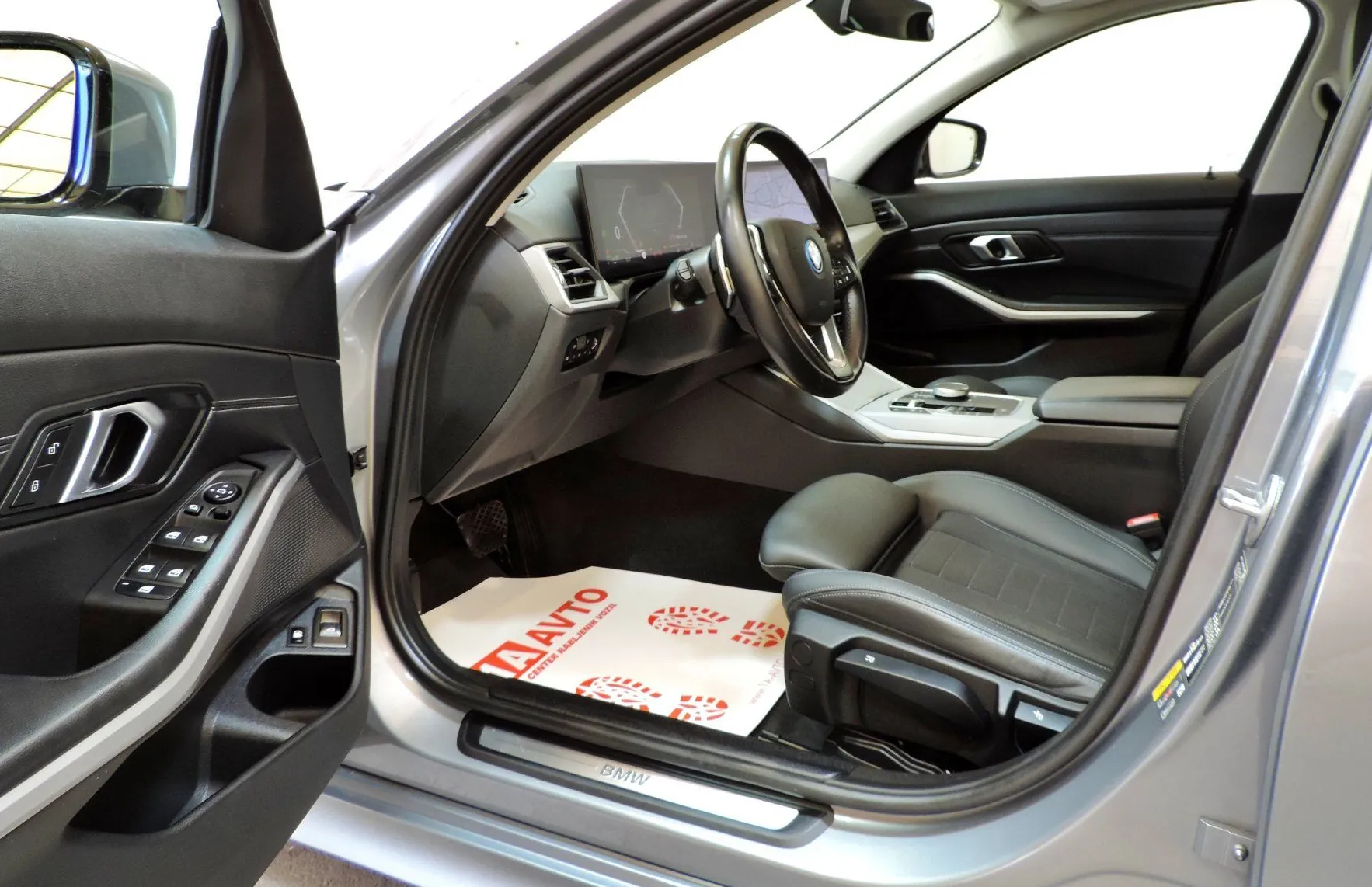 Zunanja slika - BMW Serija 3 - Touring: 330e xDrive Touring Avt. NOVI MODEL.... - 9