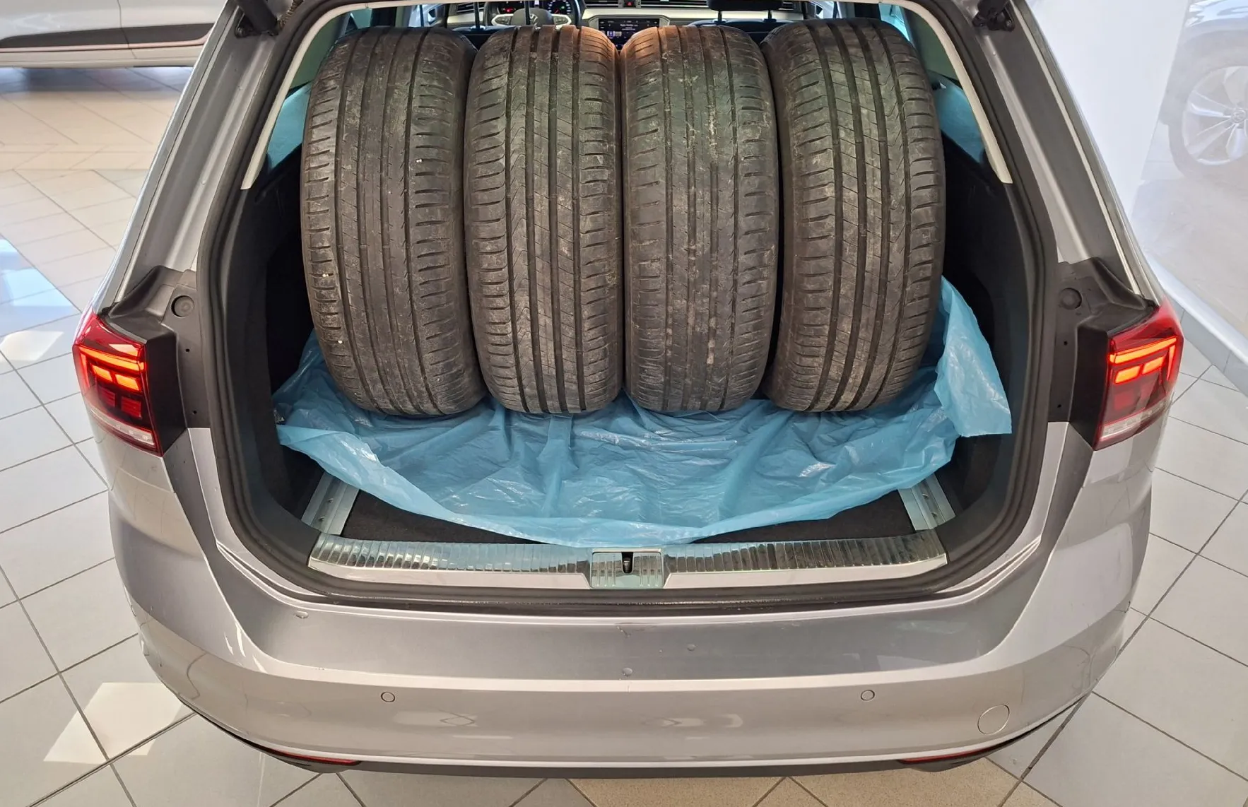 Zunanja slika - VW Passat - Variant 2.0 TDI BMT SCR BASIS avt. 110kW - 20