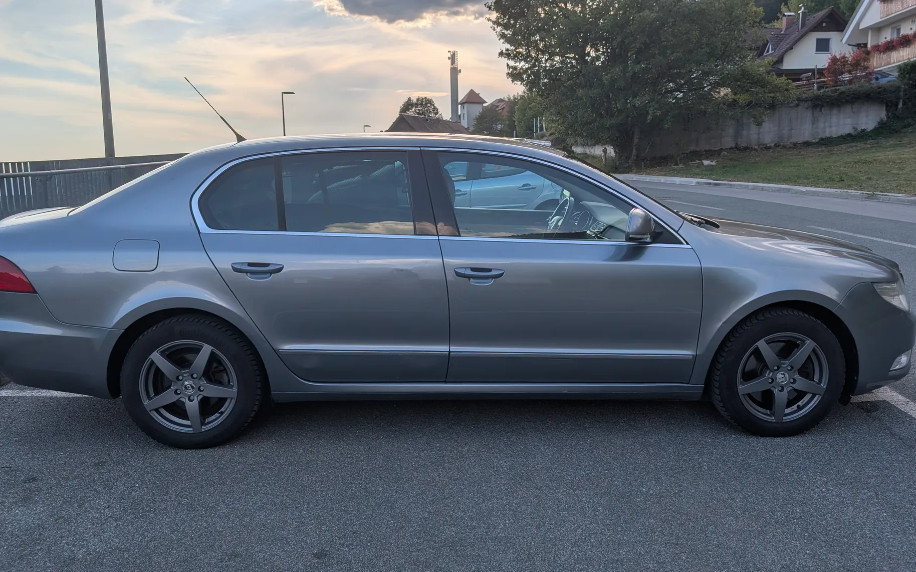 Zunanja slika - Škoda Superb - Škoda  Elegance 1.8 TSI - 4