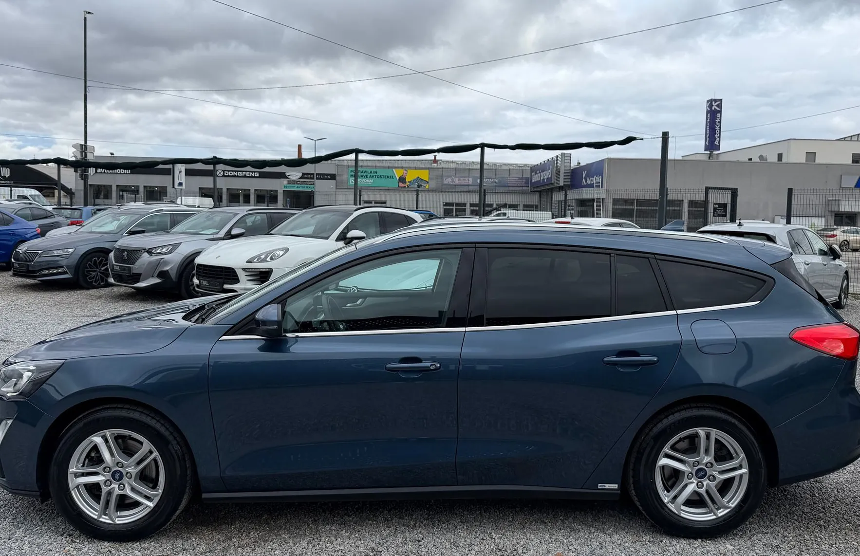 Zunanja slika - Ford Focus - EcoBoost-LED-KAMERA-LINE ASS-MOZEN NAKUP BREZ POL. - 4