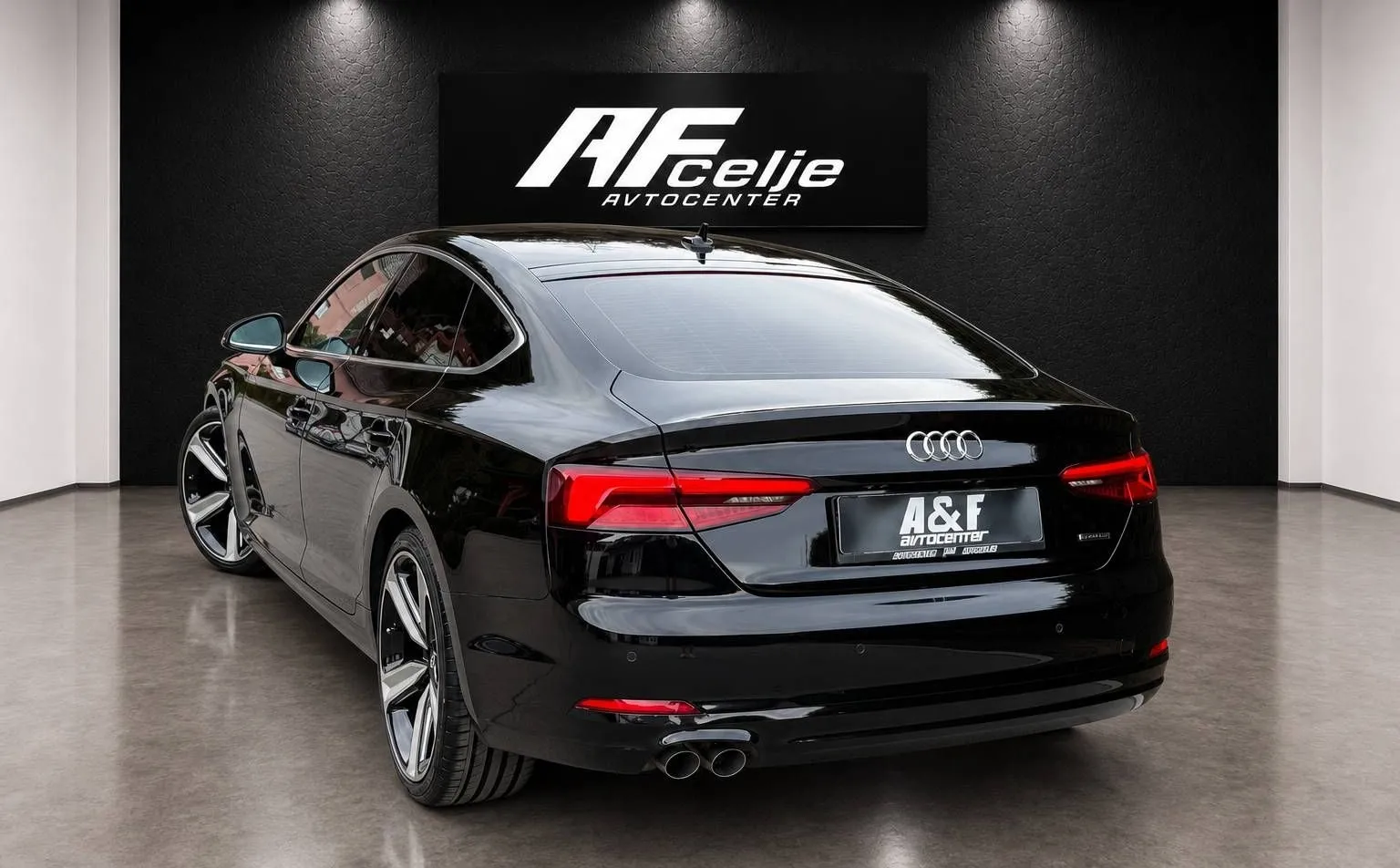 Notranja slika - Audi A5 Sportback - 2.0 TDI-Q-4X4-AUT-S LINE-LIZING ZA TUJCE-XENON+LED - 7