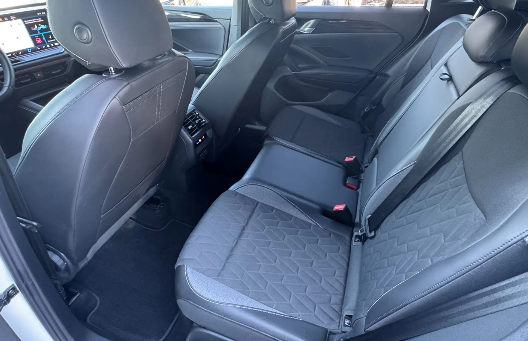 Zunanja slika - Volkswagen Tiguan - 2.0 TDI BMT Life DSG - 12