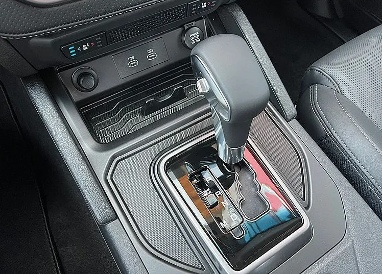 Zunanja slika - SsangYong Musso - Grand 2.2 XDi Ultimate 4WD AT - 9