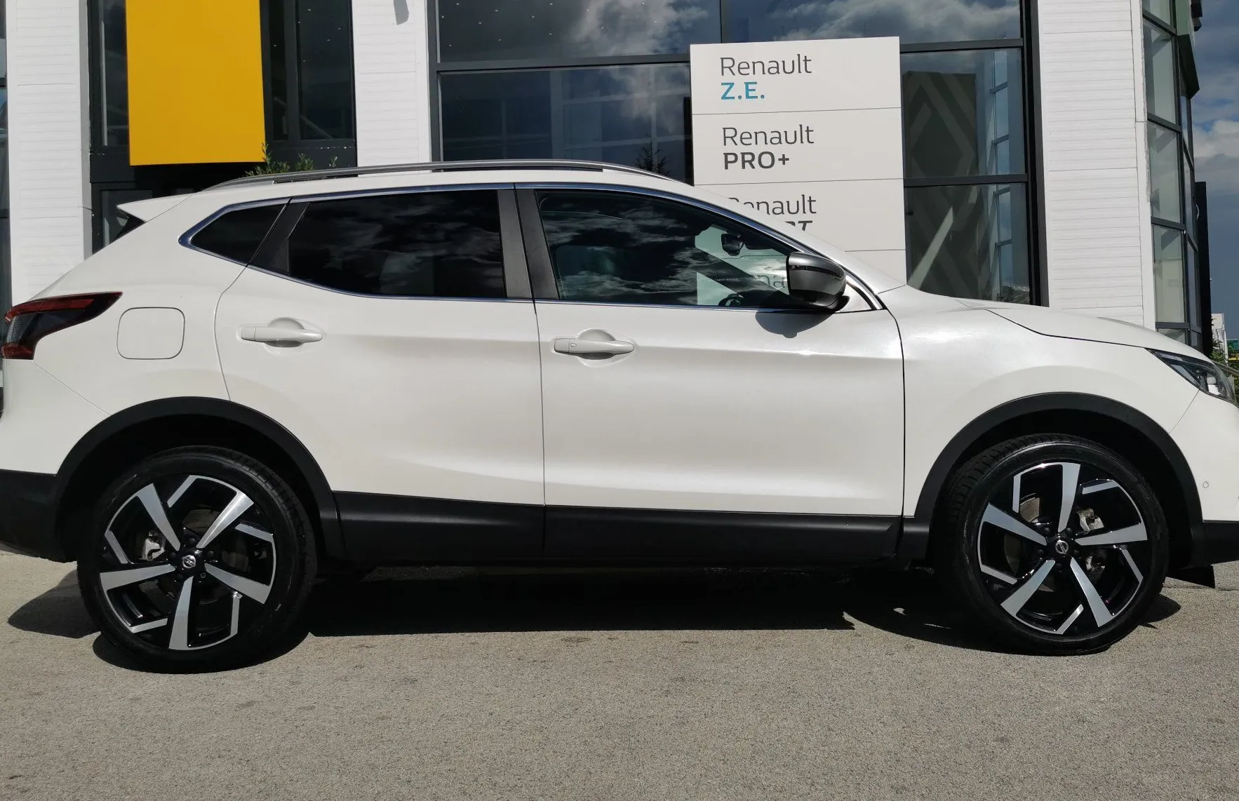 Zunanja slika - Nissan Qashqai - DIG-T 115 Xtronic Tekna Plus - 8