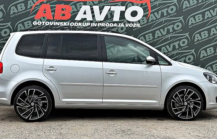 Zunanja slika - VW Touran - 1.6 TDI BMotion DSG Highline 77kW+7SEDEŽEV+ALU+TOP - 4