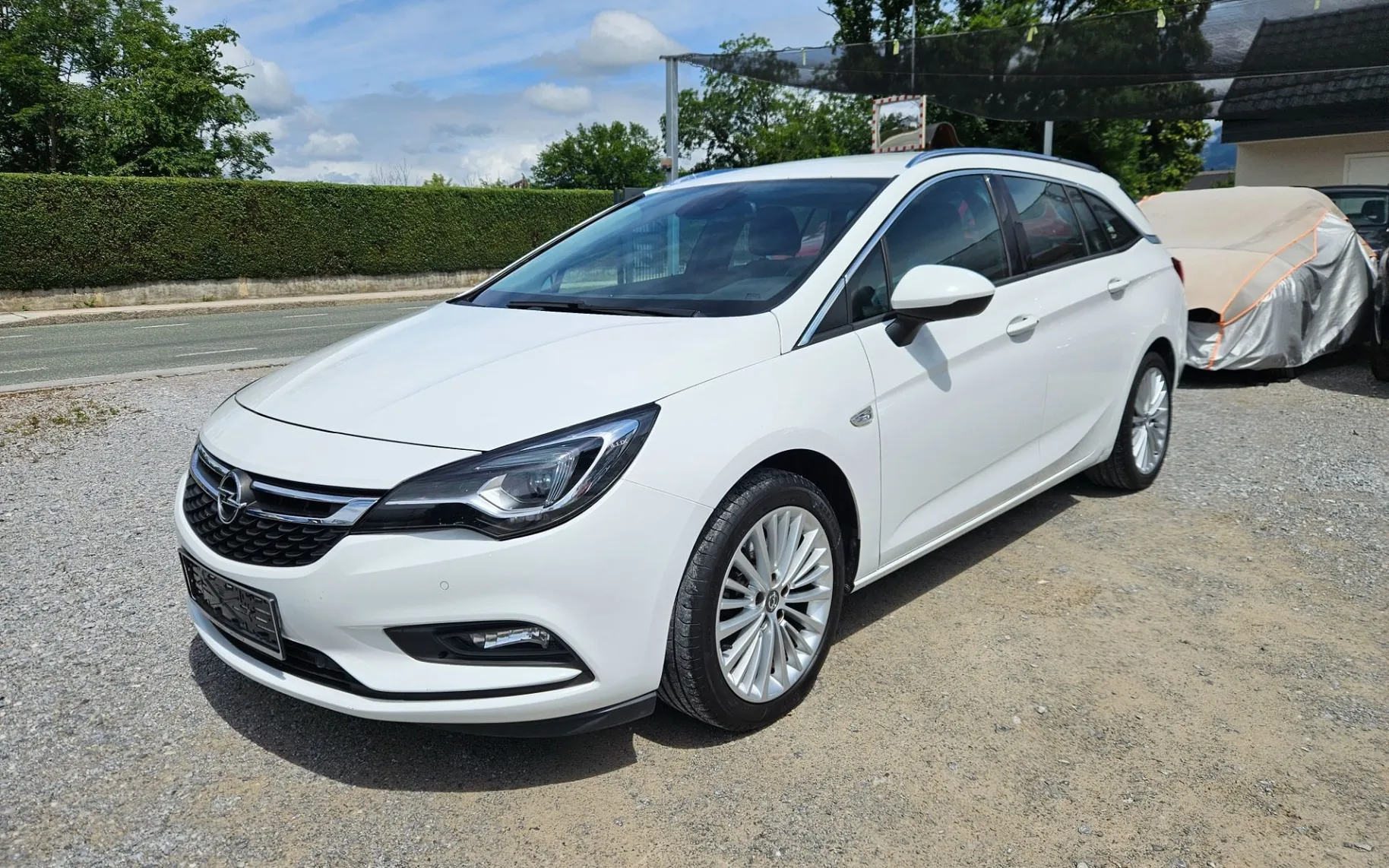 Zunanja slika - Opel Astra - Tourer 1.6 CDTI  Innovation 1.LASTNIK SLO NAVI L.. - 1