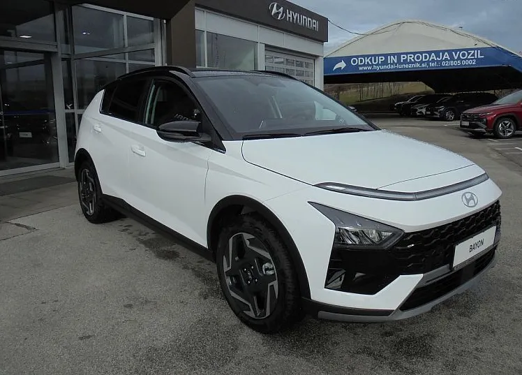 Zunanja slika - Hyundai Bayon - 1.0 T-GDI 90 PREMIUM DCT°RADAR°TWO-TONE° ZALOGA - 3