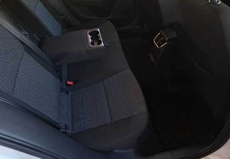 Zunanja slika - Škoda Octavia - Combi 1.6 TDI GreenLine - 10