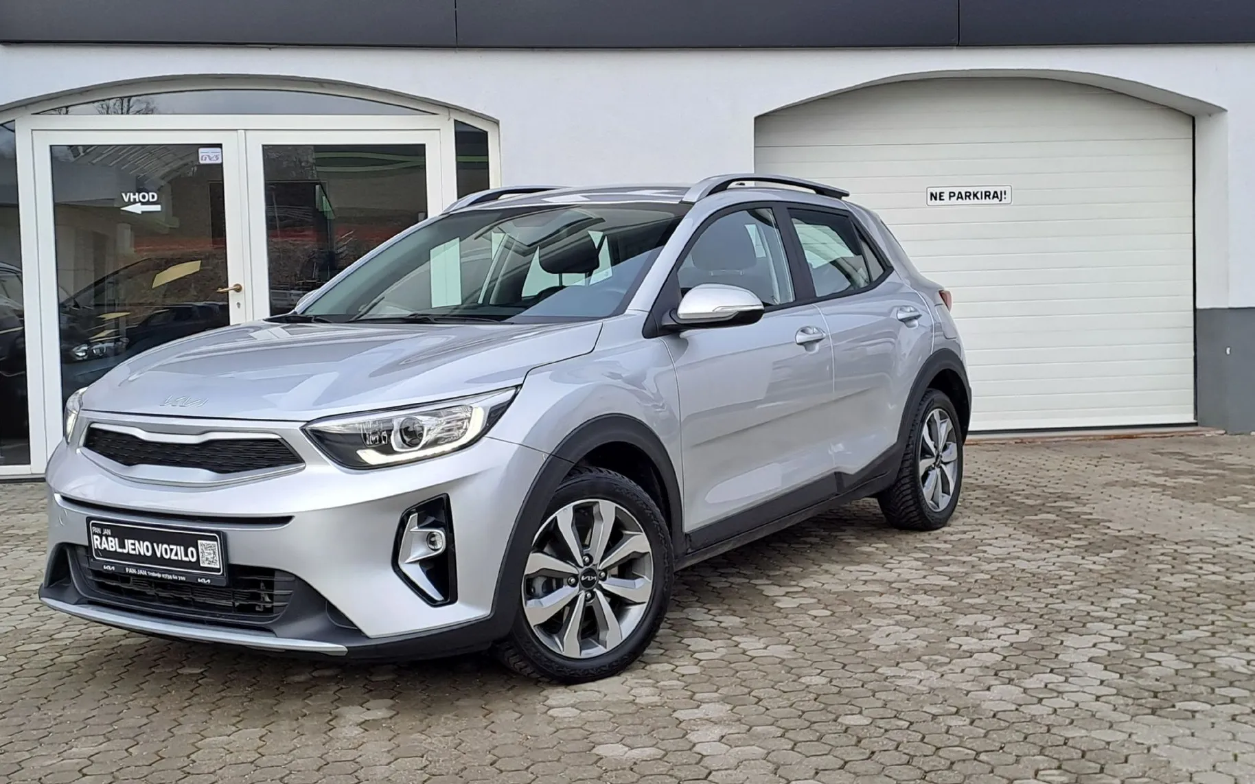 Zunanja slika - KIA Stonic - 1.0 T-GDi 73.3 kW 100 KM  EX Fresh M T - 1