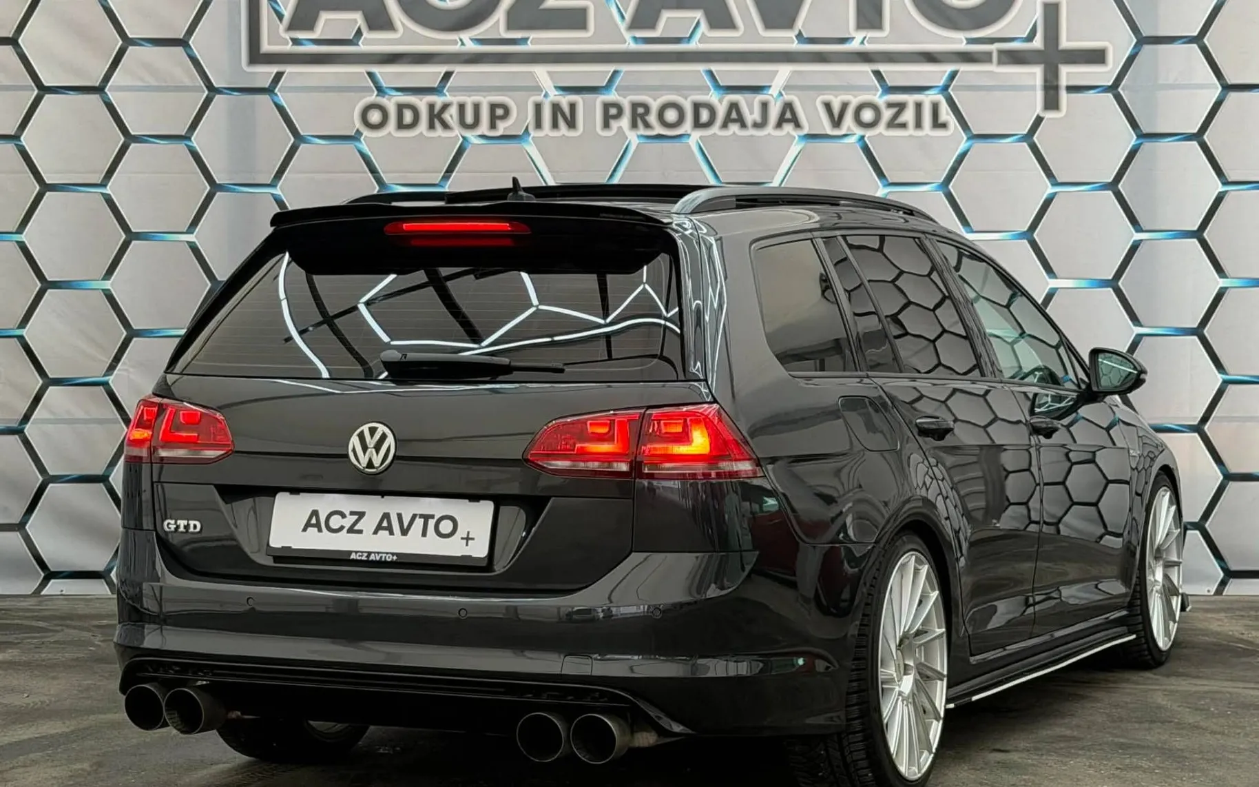 Zunanja slika - Volkswagen Golf Variant - 2.0 GTD•XENON•PANO•KEYLESS•MAXTON•REMUS•NAVI•F1• - 4