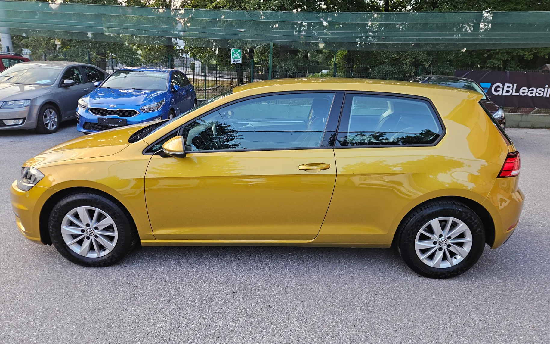 Zunanja slika - Volkswagen Golf - 1,0 TSI BMT Comfortline - 2